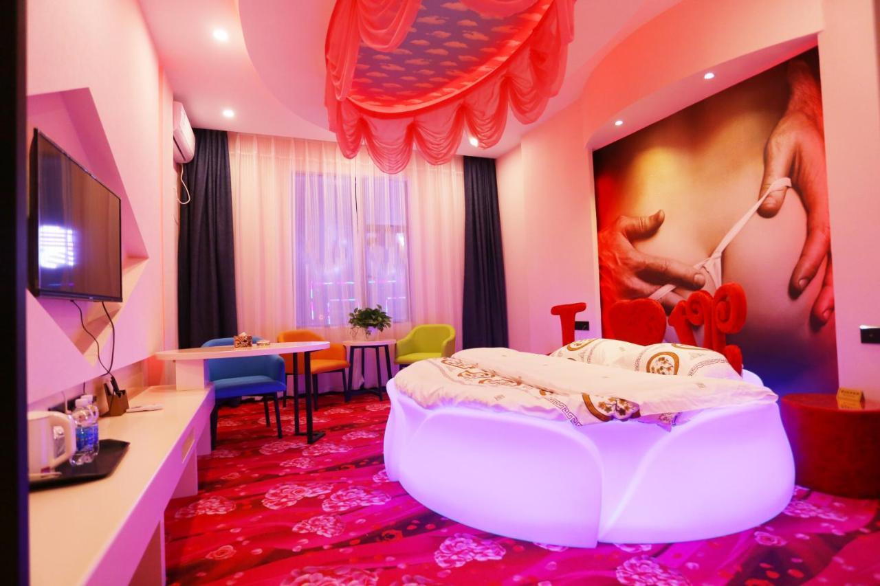 Kunming Mengda Holiday Hotel Екстер'єр фото