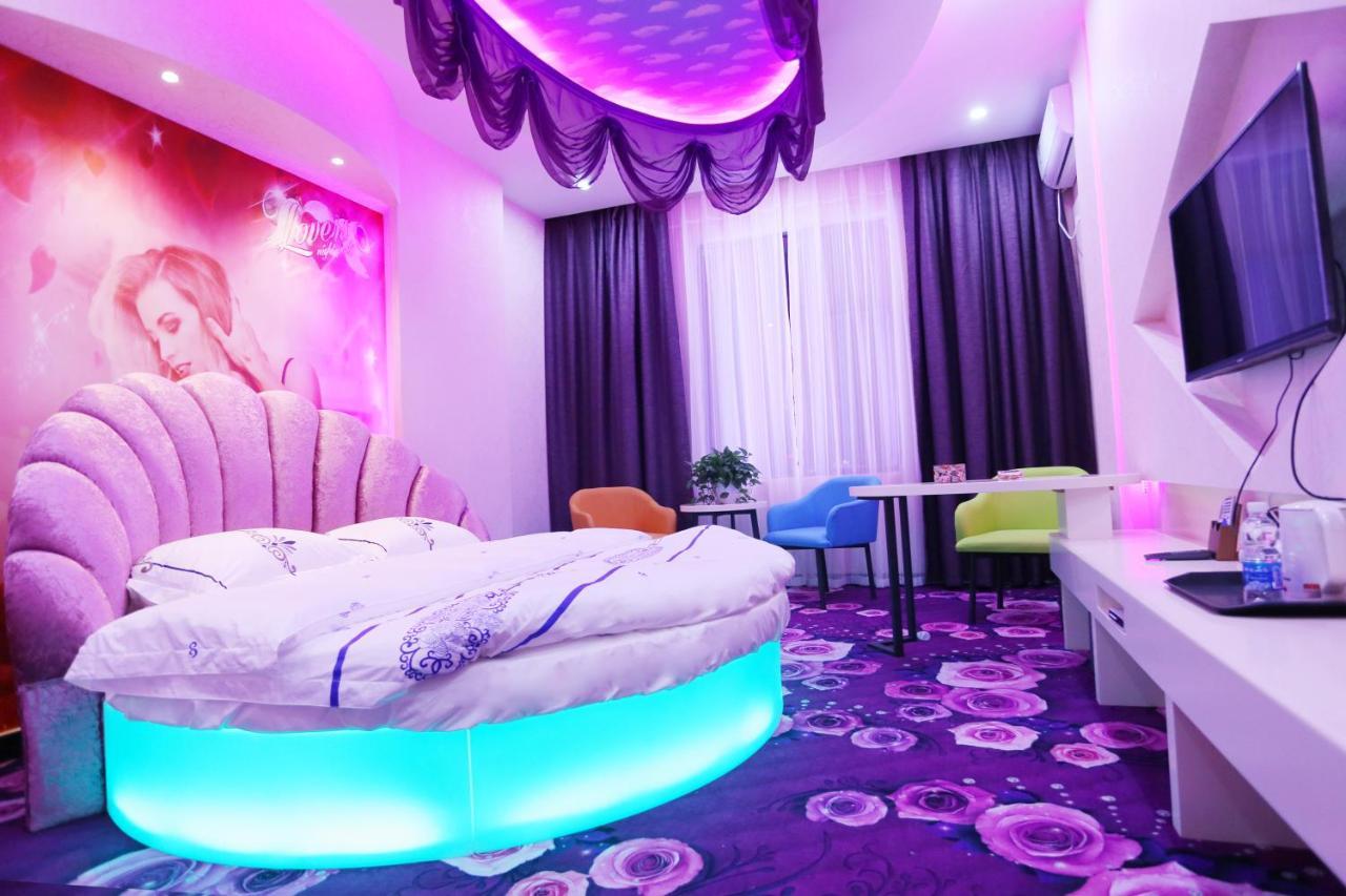 Kunming Mengda Holiday Hotel Екстер'єр фото