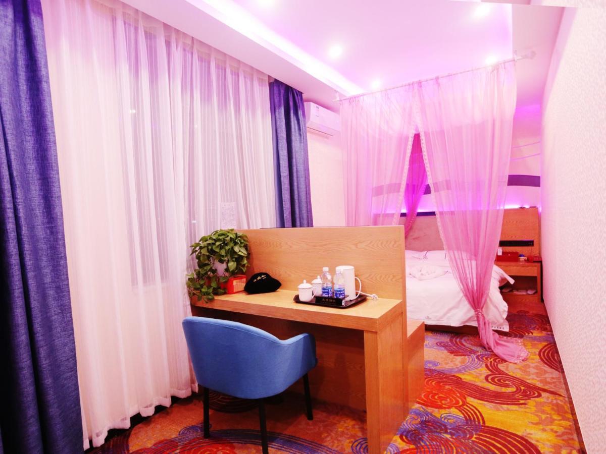 Kunming Mengda Holiday Hotel Екстер'єр фото